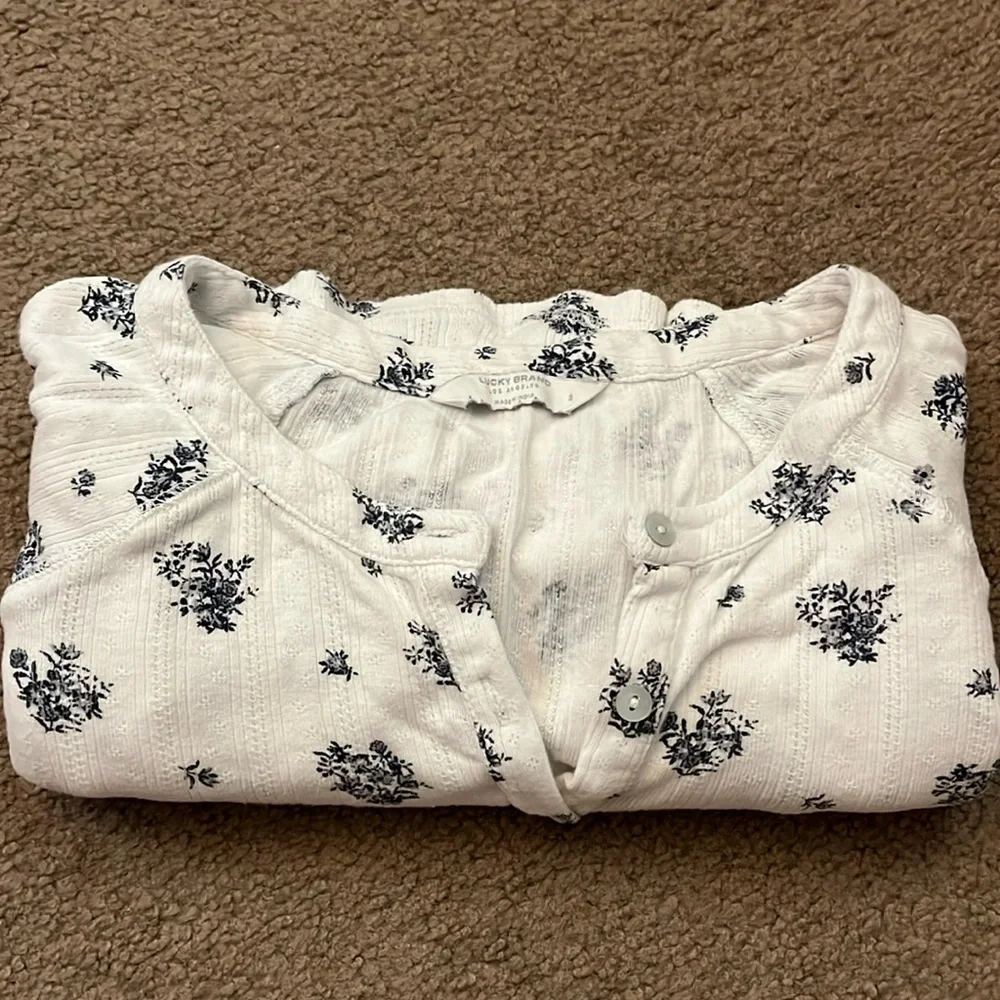 Lucky brand size small long sleeve shirt with adjustable sleeves to 3/4 - Picture 1 of 7